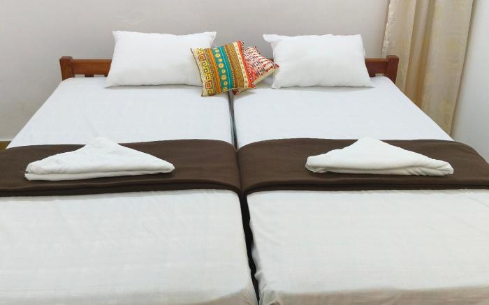 Tess Holistay Room No 8
