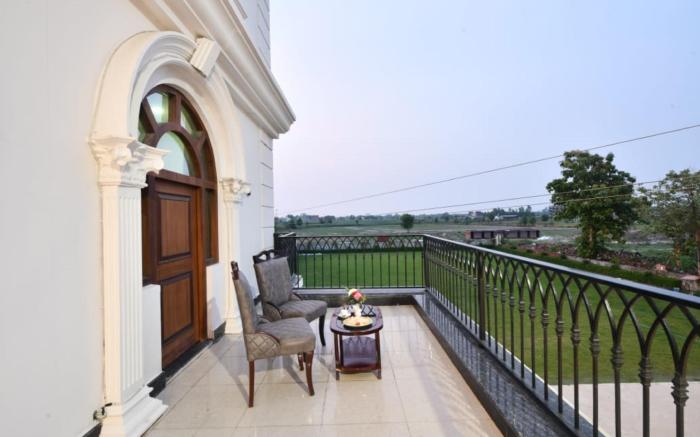 Click Hotel Narayana, Ayodhya