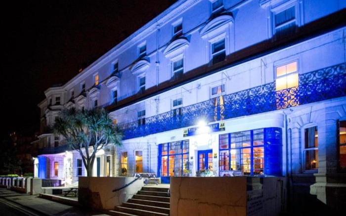 OYO The Southcliff Hotel