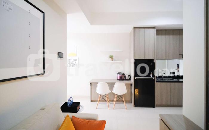 Good 1BR at Grand Sungkono Lagoon Apt By Travelio