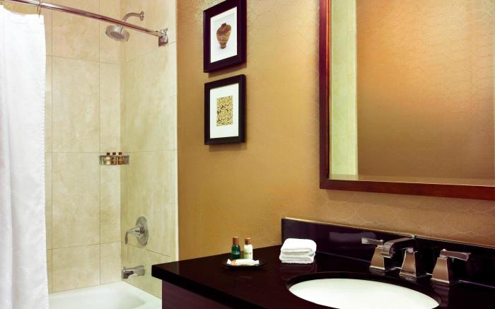Sheraton Harrisburg Hershey Hotel