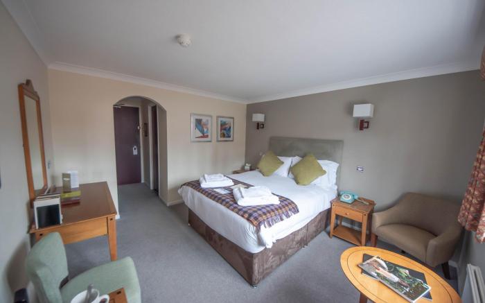 Norfolk Arms Hotel