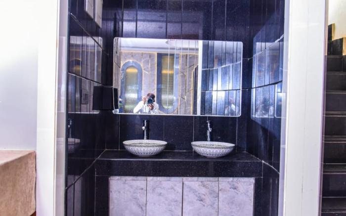 Shivhari Hotel & Resort