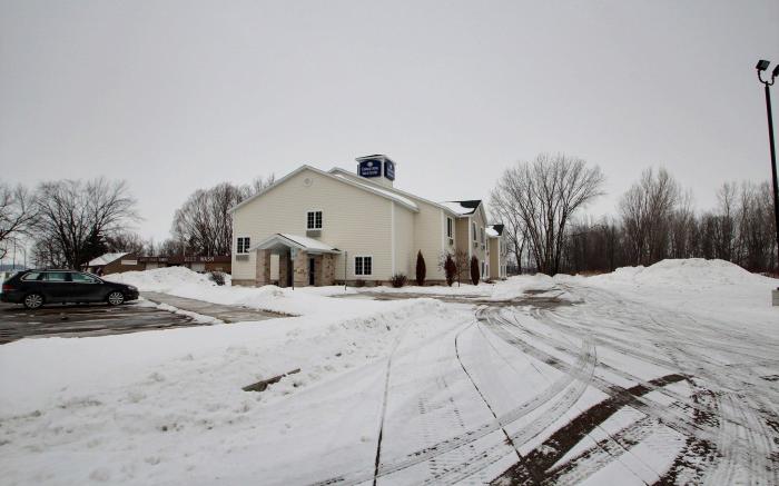 Cobblestone Inn and Suites - Brillion