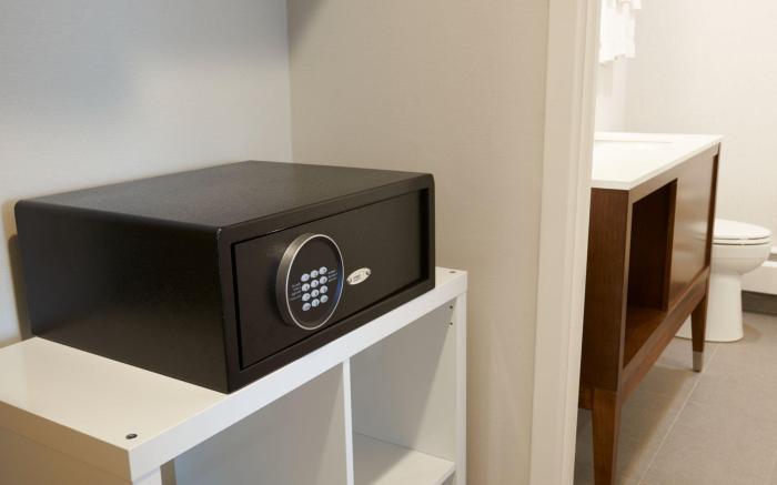 Holiday Inn & Suites Ottawa West - Kanata By IHG