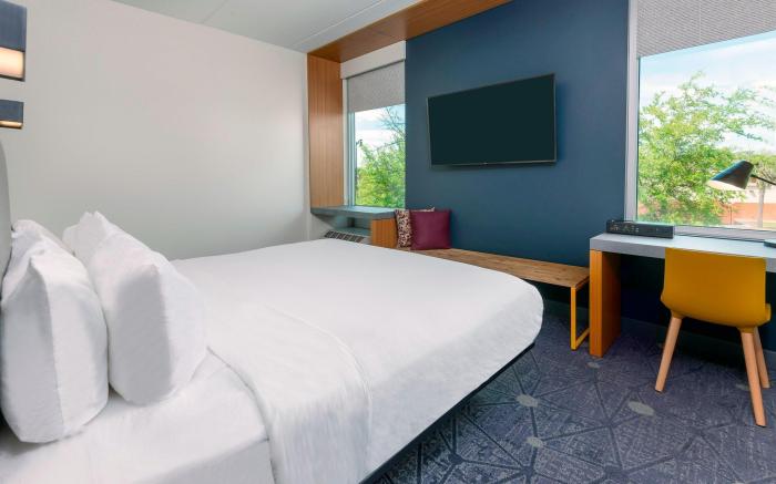 Aloft Jacksonville Airport