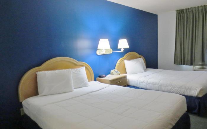Days Inn by Wyndham Osage Beach Lake of the Ozarks