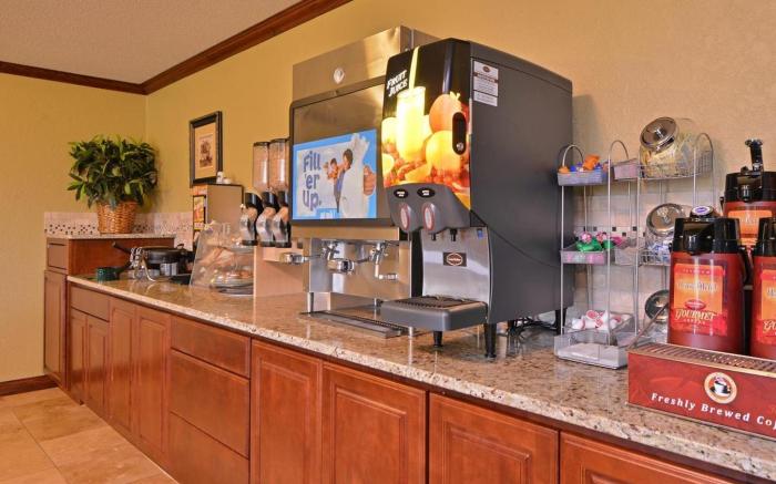 Super 8 by Wyndham Glenwood