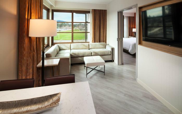 Sheraton Redding Hotel at the Sundial Bridge