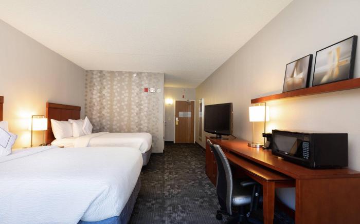 Courtyard by Marriott Dallas-Fort Worth/Bedford