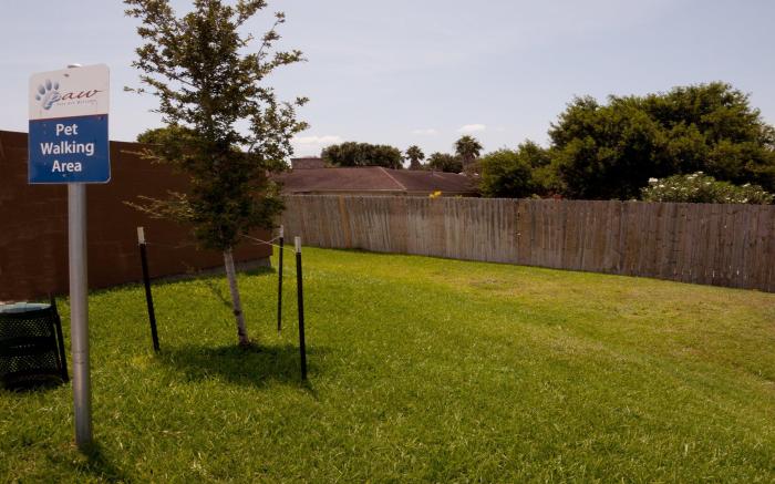 Candlewood Victoria By IHG