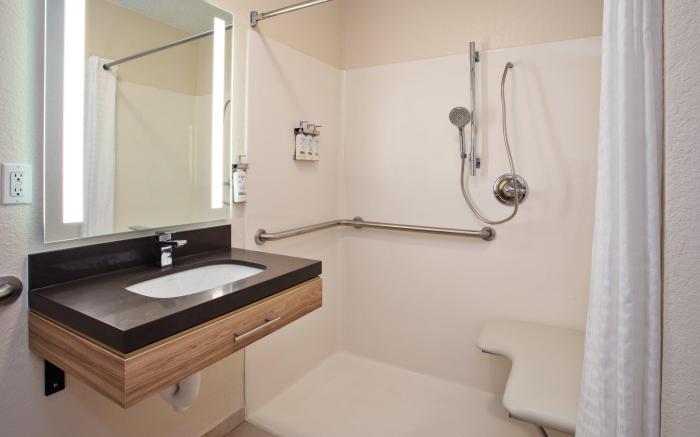 Candlewood Suites Kenosha By IHG