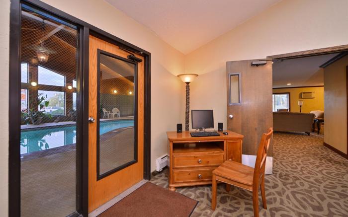 Super 8 by Wyndham Glenwood