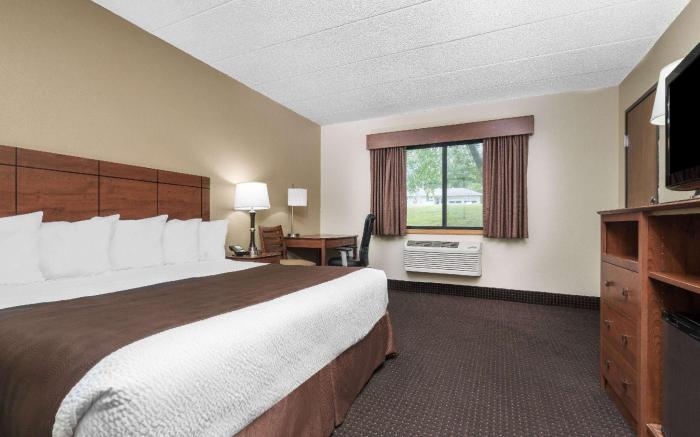 AmericInn by Wyndham Lake City