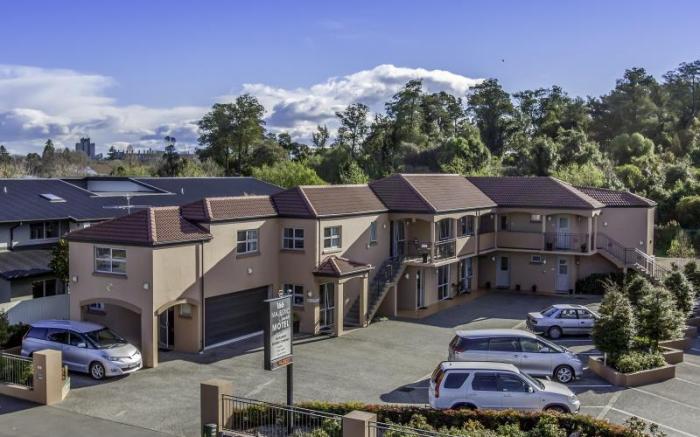 166 Majestic Court Motel