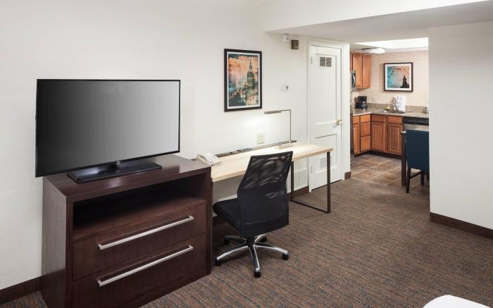 Residence Inn Kansas City Country Club Plaza