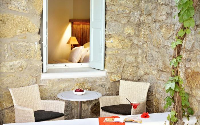 Petinos Hotel