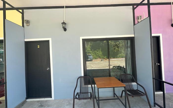 lonely beach titanic hotel(in shop street market )