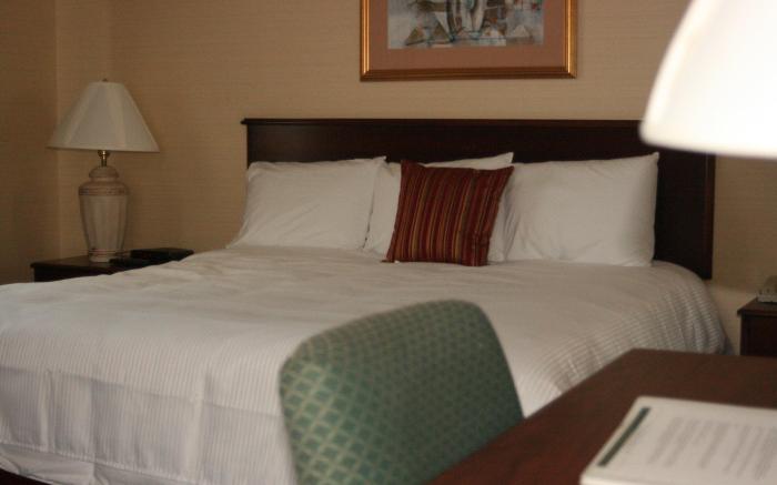 Maron Hotel & Suites