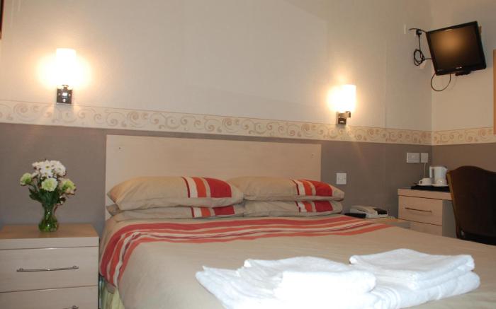 Caledonia Hotel