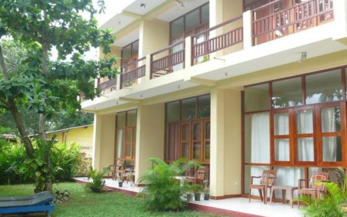 Finlanka Hotel