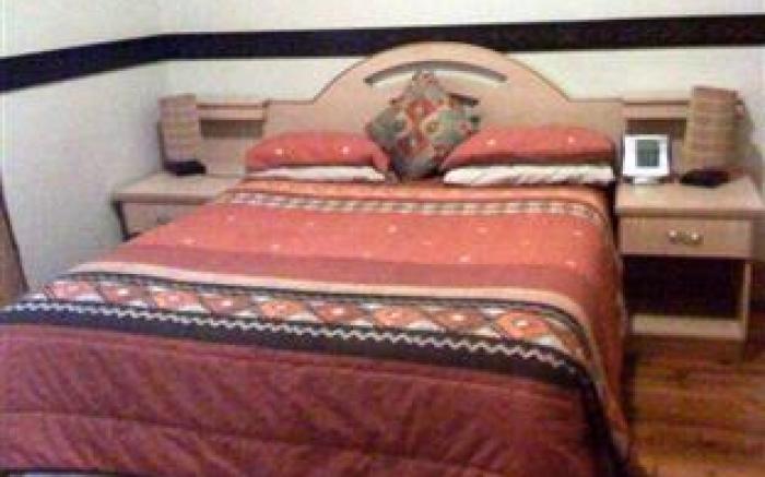 Laletsa Lodge