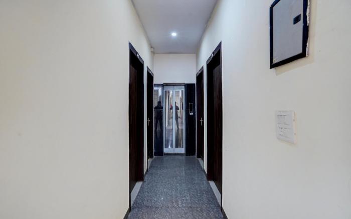 Collection O Umen Hotel Noida City Center Metro Station