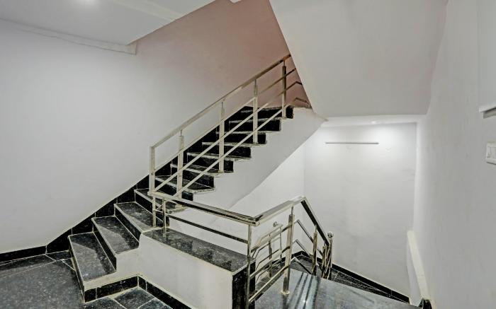 Hotel O Ananda