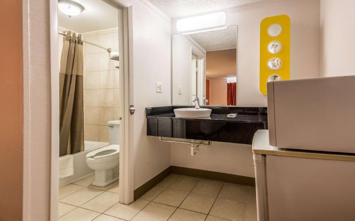 Motel 6 Schenectady, NY