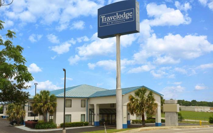 Travelodge by Wyndham Montgomery East