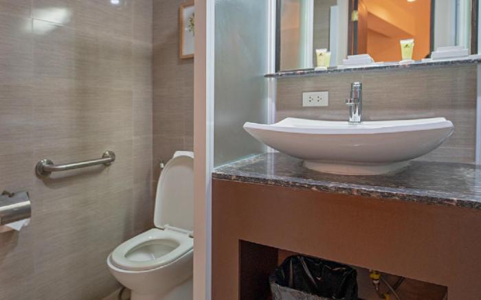 Achievers Airport Hotel