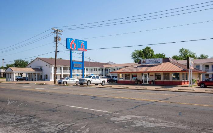 Studio 6  Bryan, TX - University Area