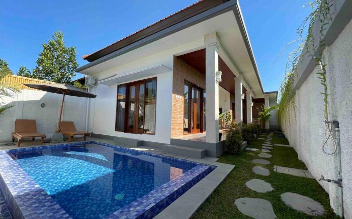 Sunny 3BR Retreat-Coastal Charm Batu Bolong Center