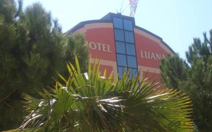 Hotel Luana