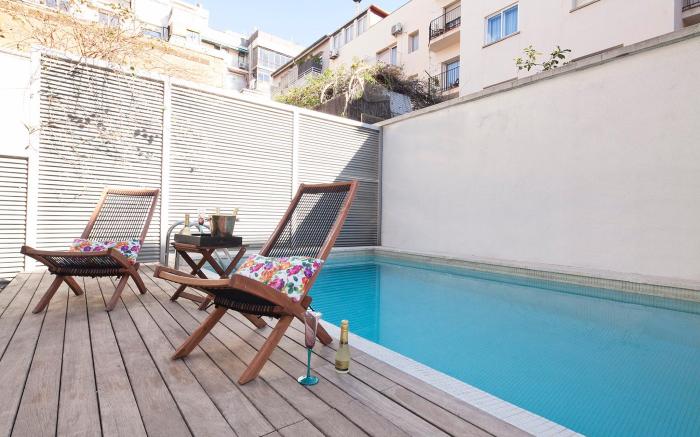 Private Pool Garden Apartments