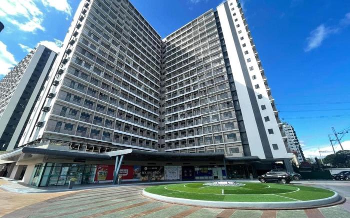 Suite 1014-Cavite Airbnb w/ Resort-like Amenities