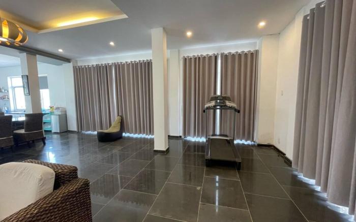 Large Family Room in StoneVilla