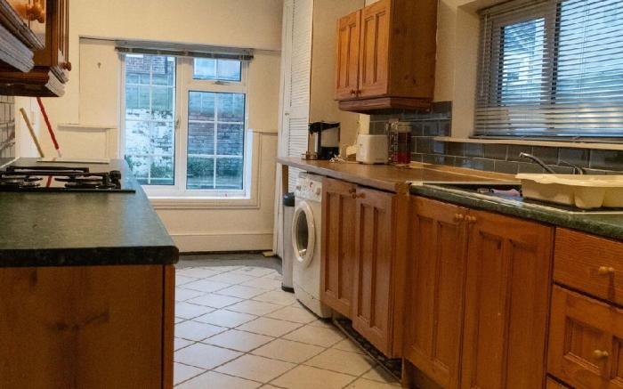 Spacious Retreat - Remote Worker & Family Friendly