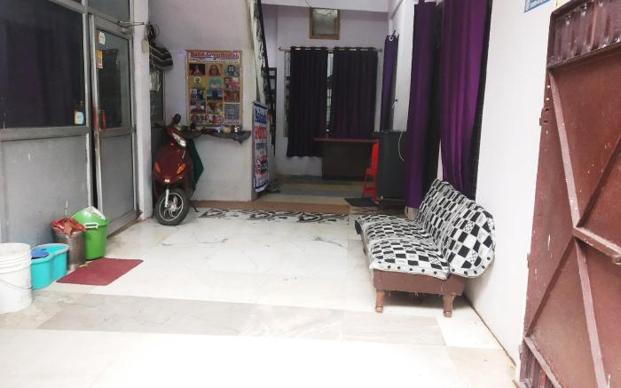 Baba Boys Hostel Lucknow