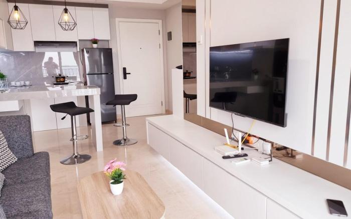 Luxury Furnished  Podomoro  2BR HUGO Happy  Stay