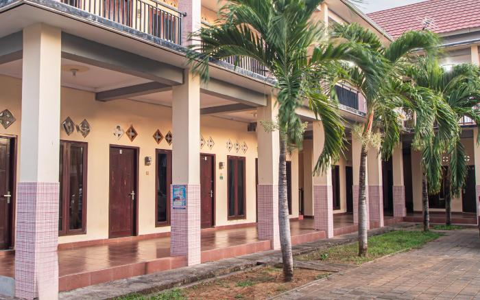 OYO Life 93504 Kost Krisna