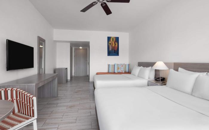 Grand Decameron Cornwall Beach, A Trademark All Inclusive