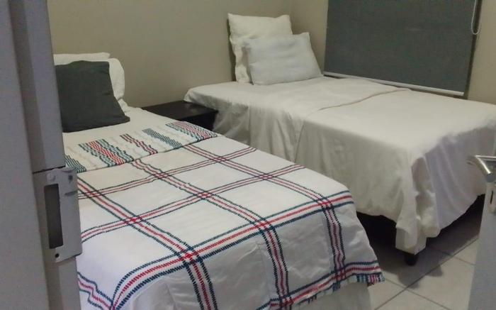 The Rosebank Apartment With Two Single Beds 