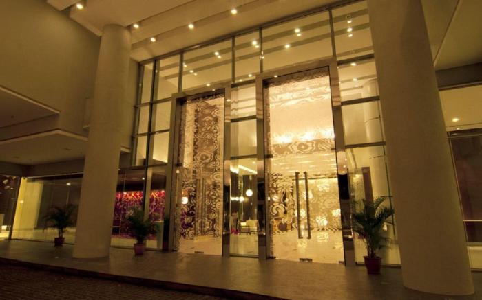 LTS Homestay @ Swiss Garden Residences