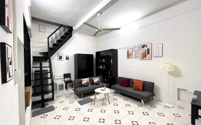 Central 2-floor apartment near Train cafe Street