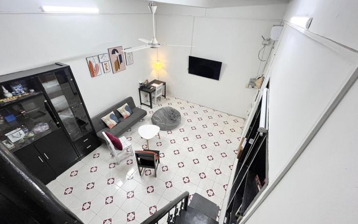 Central 2-floor apartment near Train cafe Street