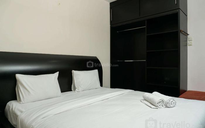 Big and Cozy Studio at Puri Garden By Travelio