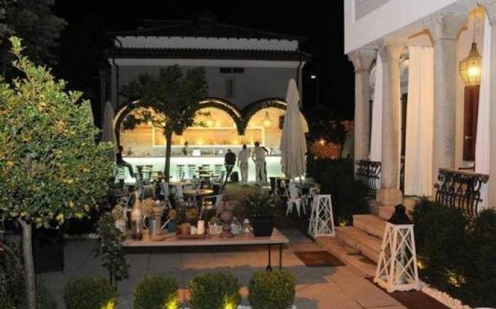 Life Gallery Hotel & Spa