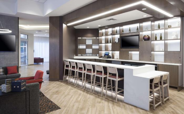 Hampton Inn & Suites Phoenix Downtown