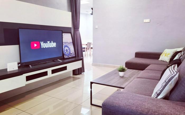 Whole house 3 min to Bp Mall Aeon 3BR